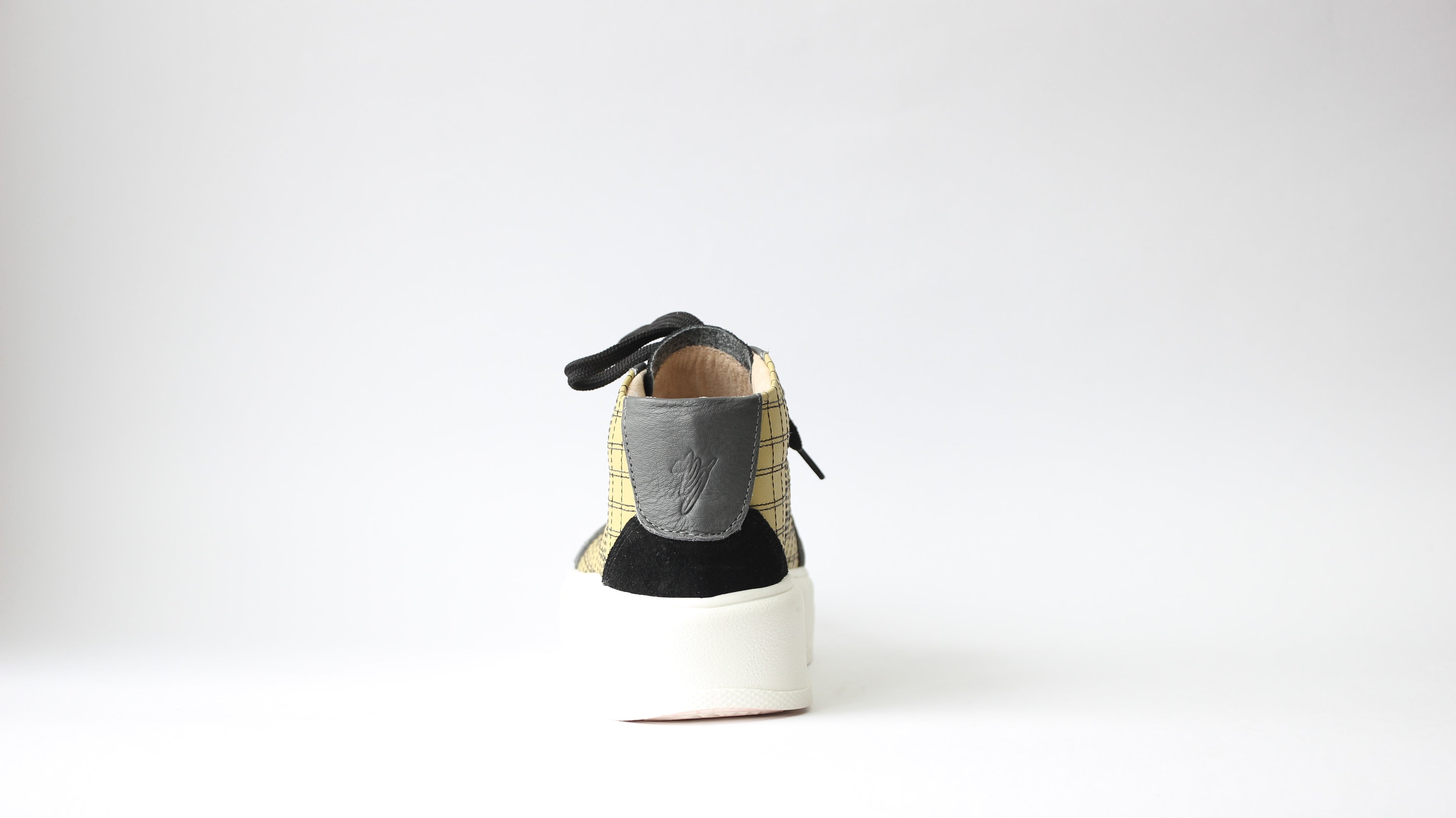 Tenis Oliva